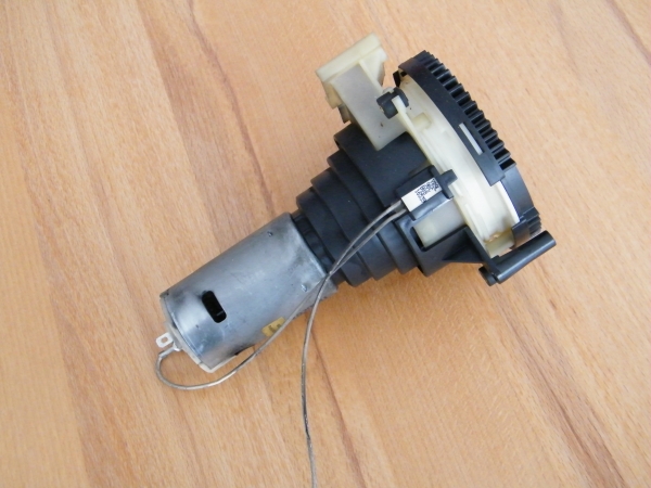 Gebrauchtes Mahlwerk mit Temperaturfühler für Jura C5 F50 u.bgl.