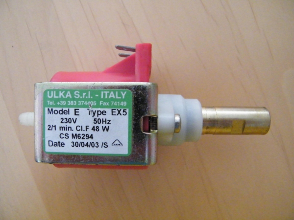 Gebrauchte Ulka EX5 Pumpe für Saeco, rot, Messinganschluss